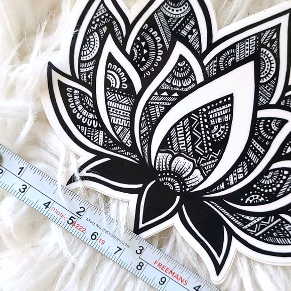 🌿 Hand Drawn Boho Lotus Car Detail Sticker - Picture 3 of 4